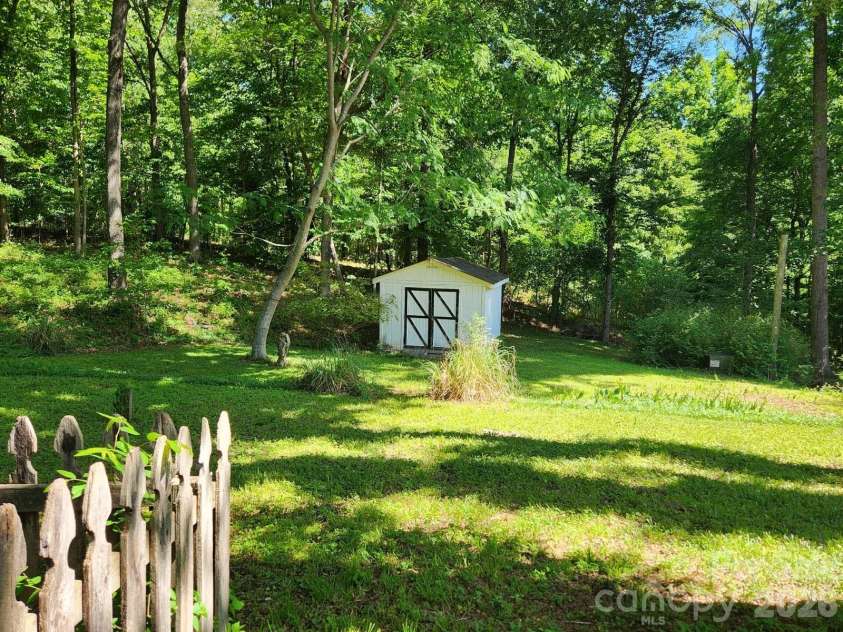 328 Swampfox Drive, Fort Mill, SC 29715.  MLS# CAR4376655, YatesRealty ID 18473. 