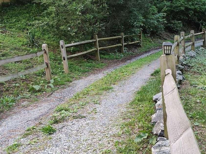 7881 US 25/70 Highway, Marshall, NC 28753.  MLS# CAR4257873, YatesRealty ID 18474. Private drive