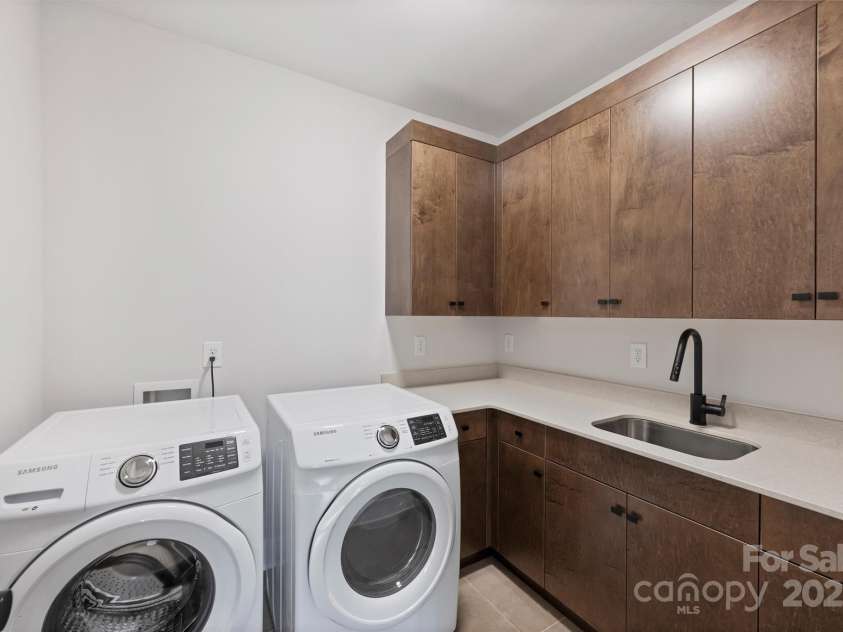 3020 Georgia Avenue, Charlotte, NC 28205.  MLS# CAR4287081, YatesRealty ID 18476. 