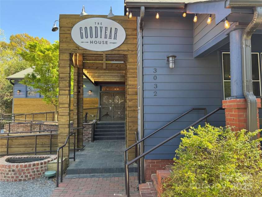 3020 Georgia Avenue, Charlotte, NC 28205.  MLS# CAR4287081, YatesRealty ID 18476. 