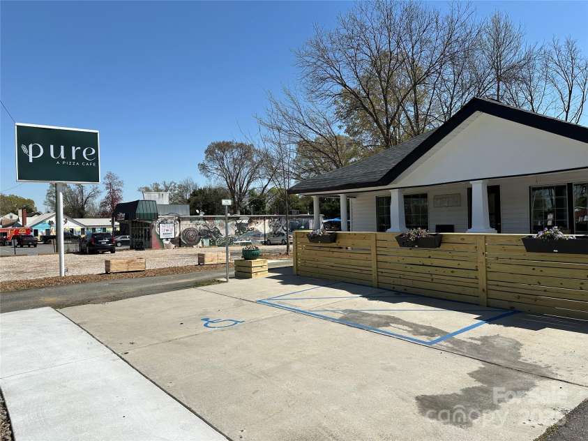 3020 Georgia Avenue, Charlotte, NC 28205.  MLS# CAR4287081, YatesRealty ID 18476. 