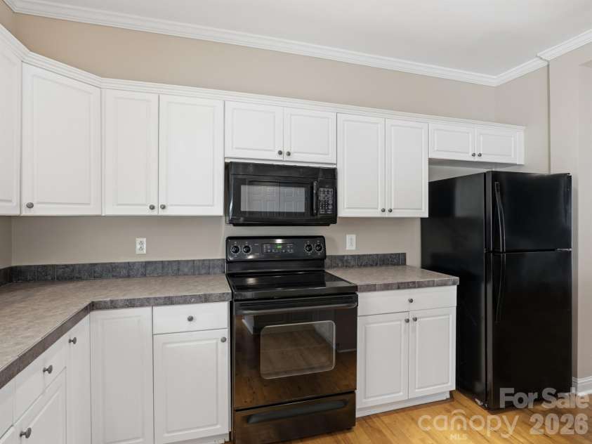 4330 Laurel Hill Lane, Charlotte, NC 28217.  MLS# CAR4333389, YatesRealty ID 18476. 