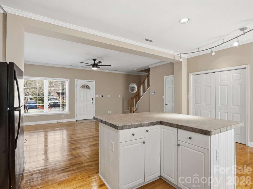 4330 Laurel Hill Lane, Charlotte, NC 28217.  MLS# CAR4333389, YatesRealty ID 18476. 