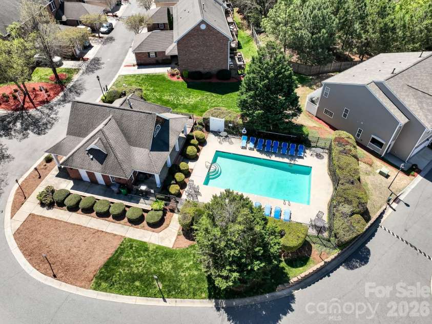4330 Laurel Hill Lane, Charlotte, NC 28217.  MLS# CAR4333389, YatesRealty ID 18476. 
