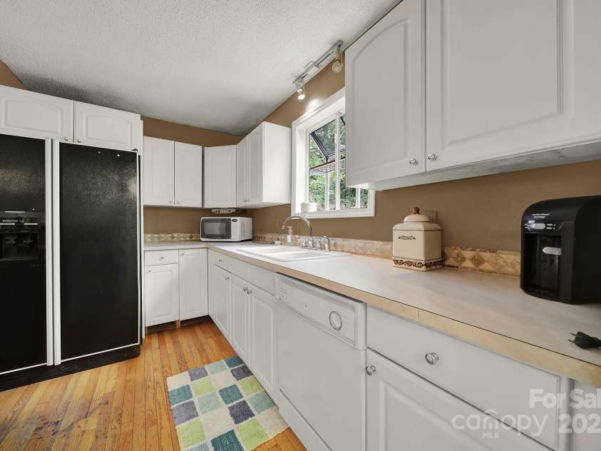 9143 Sadlers Ridge Road, Fort Mill, SC 29707.  MLS# CAR4164712, YatesRealty ID 18477. 