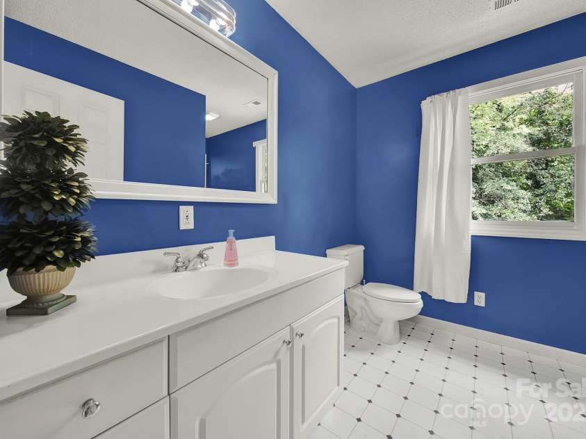 9143 Sadlers Ridge Road, Fort Mill, SC 29707.  MLS# CAR4164712, YatesRealty ID 18477. 