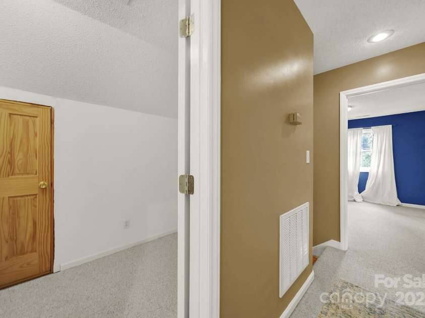 9143 Sadlers Ridge Road, Fort Mill, SC 29707.  MLS# CAR4164712, YatesRealty ID 18477. 