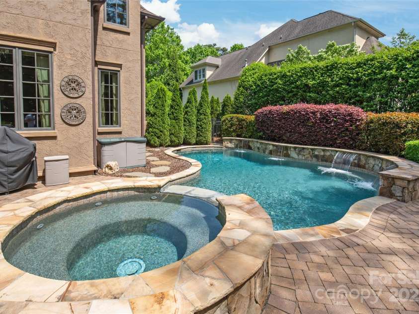 18843 Flat Shoals Drive, Cornelius, NC 28031.  MLS# CAR4302451, YatesRealty ID 18478. 