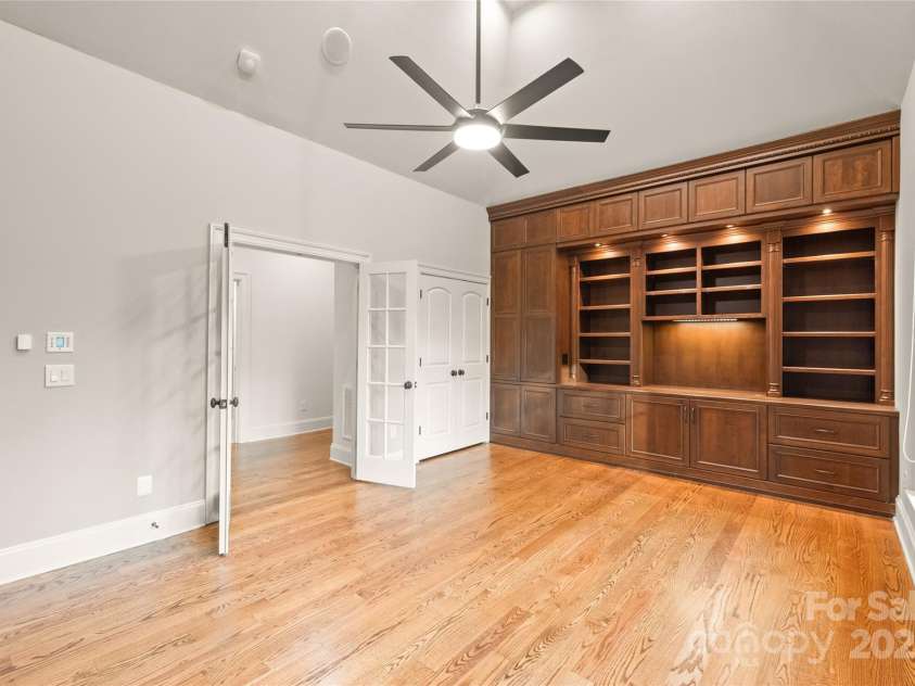 18843 Flat Shoals Drive, Cornelius, NC 28031.  MLS# CAR4302451, YatesRealty ID 18478. 