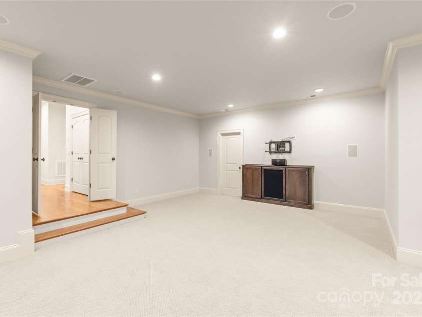18843 Flat Shoals Drive, Cornelius, NC 28031.  MLS# CAR4302451, YatesRealty ID 18478. 