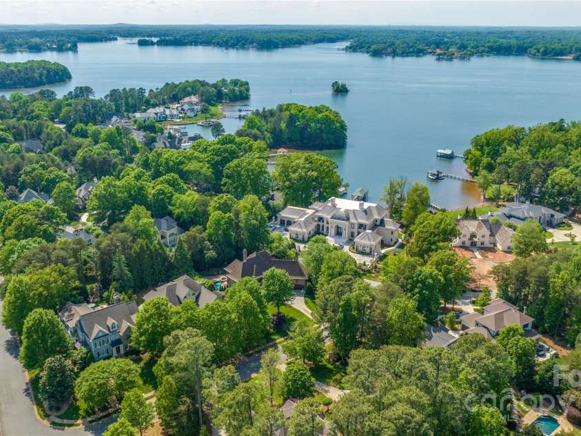 18843 Flat Shoals Drive, Cornelius, NC 28031.  MLS# CAR4302451, YatesRealty ID 18478. 