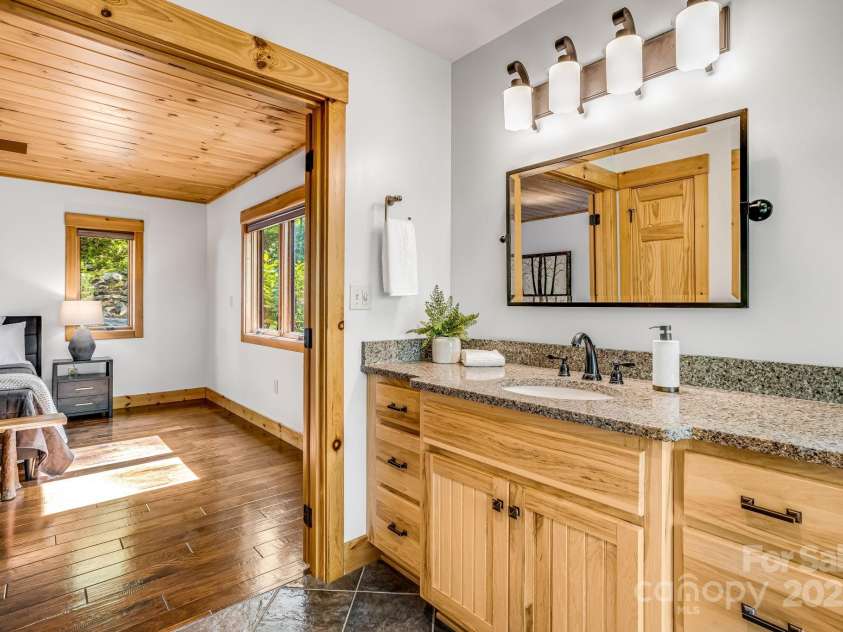 216 Log Gap Road, Fairview, NC 28730.  MLS# CAR4221522, YatesRealty ID 18479. Bright and Luxurious