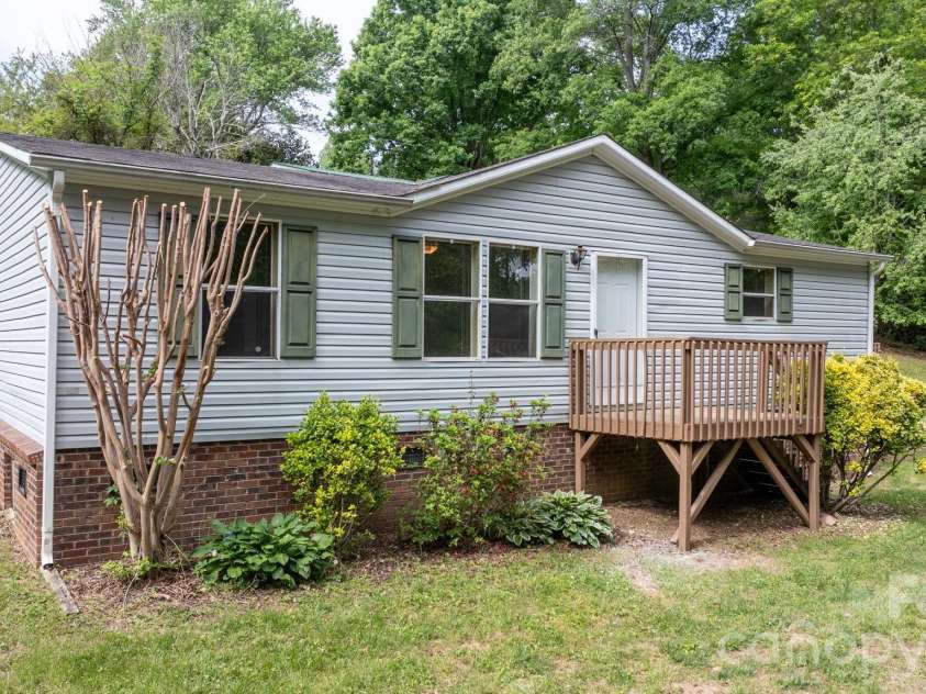 3536 Nelson Lane, Morganton, NC 28655.  MLS# CAR4375499, YatesRealty ID 18479. 