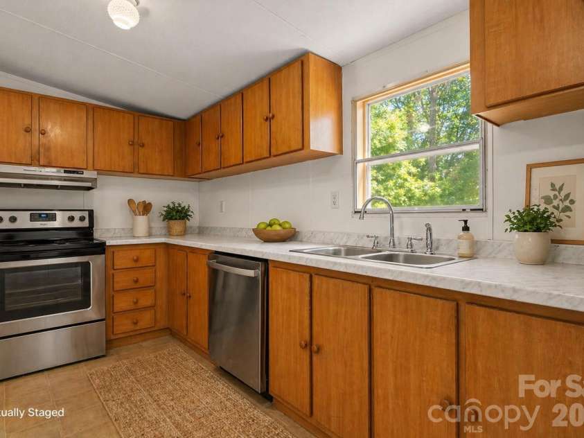 3536 Nelson Lane, Morganton, NC 28655.  MLS# CAR4375499, YatesRealty ID 18479. 