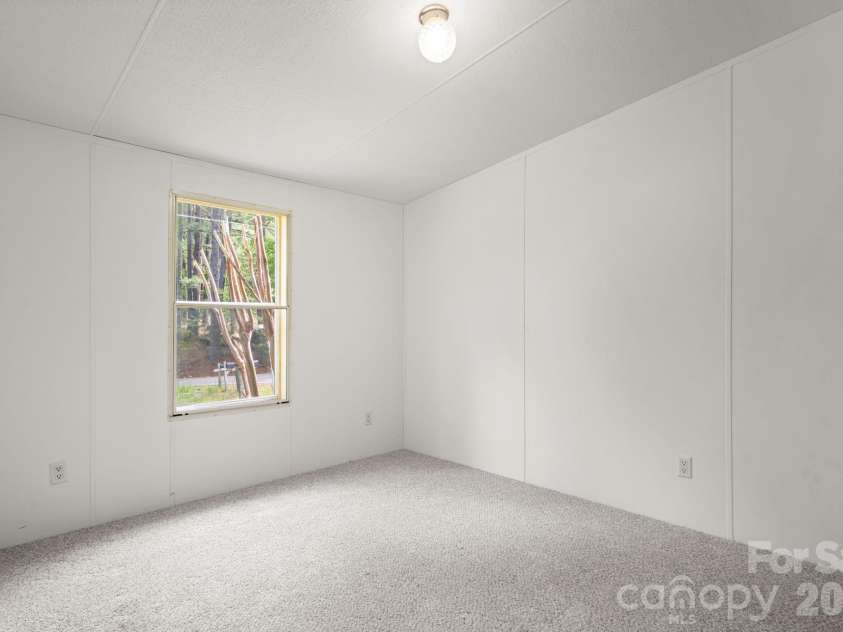 3536 Nelson Lane, Morganton, NC 28655.  MLS# CAR4375499, YatesRealty ID 18479. 