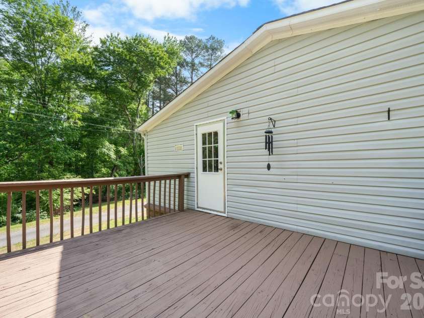 3536 Nelson Lane, Morganton, NC 28655.  MLS# CAR4375499, YatesRealty ID 18479. 