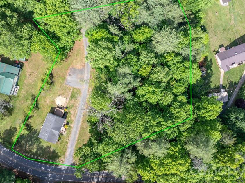 3536 Nelson Lane, Morganton, NC 28655.  MLS# CAR4375499, YatesRealty ID 18479. 