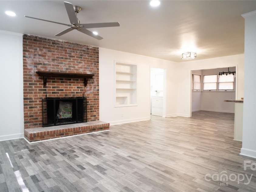 3916 David Cox Road, Charlotte, NC 28269.  MLS# CAR4319501, YatesRealty ID 1848. 