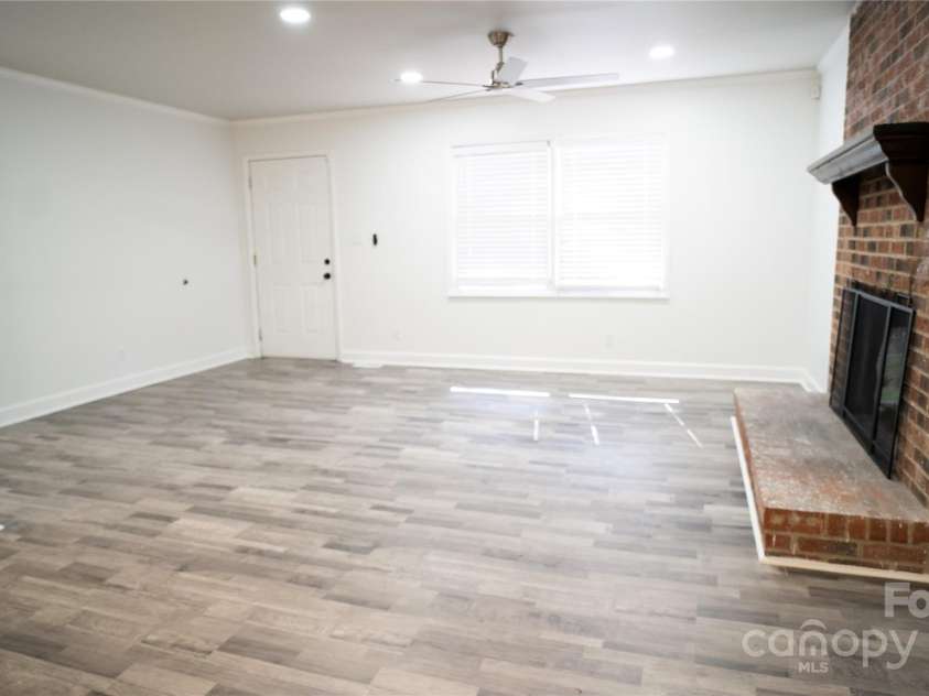 3916 David Cox Road, Charlotte, NC 28269.  MLS# CAR4319501, YatesRealty ID 1848. 