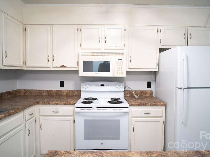 3916 David Cox Road, Charlotte, NC 28269.  MLS# CAR4319501, YatesRealty ID 1848. 