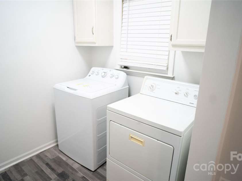 3916 David Cox Road, Charlotte, NC 28269.  MLS# CAR4319501, YatesRealty ID 1848. 