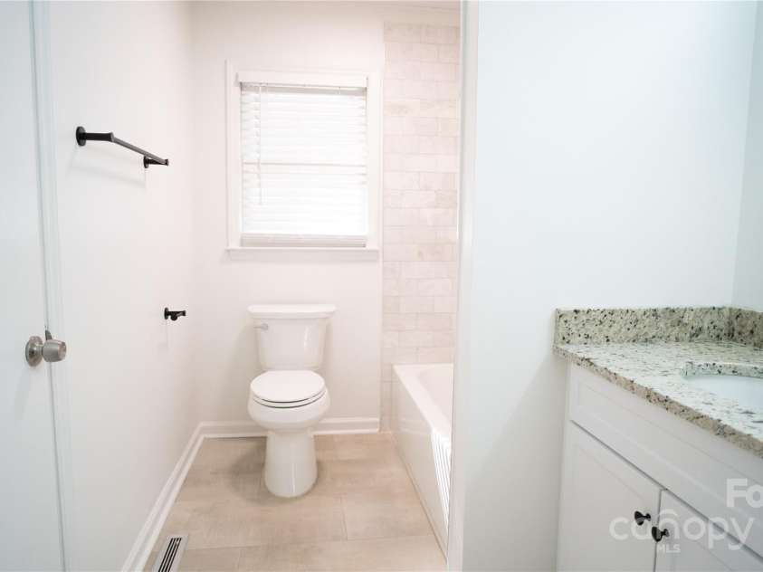 3916 David Cox Road, Charlotte, NC 28269.  MLS# CAR4319501, YatesRealty ID 1848. 