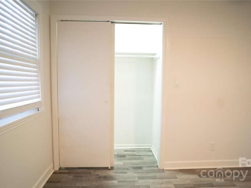 3916 David Cox Road, Charlotte, NC 28269.  MLS# CAR4319501, YatesRealty ID 1848. 