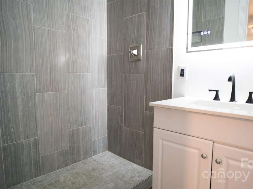 3916 David Cox Road, Charlotte, NC 28269.  MLS# CAR4319501, YatesRealty ID 1848. 