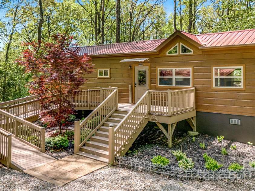 214 & 216 Log Gap Road, Fairview, NC 28730.  MLS# CAR4234130, YatesRealty ID 18480. Cabin - Guest House, Rental, Studio - So Many Possibilities!