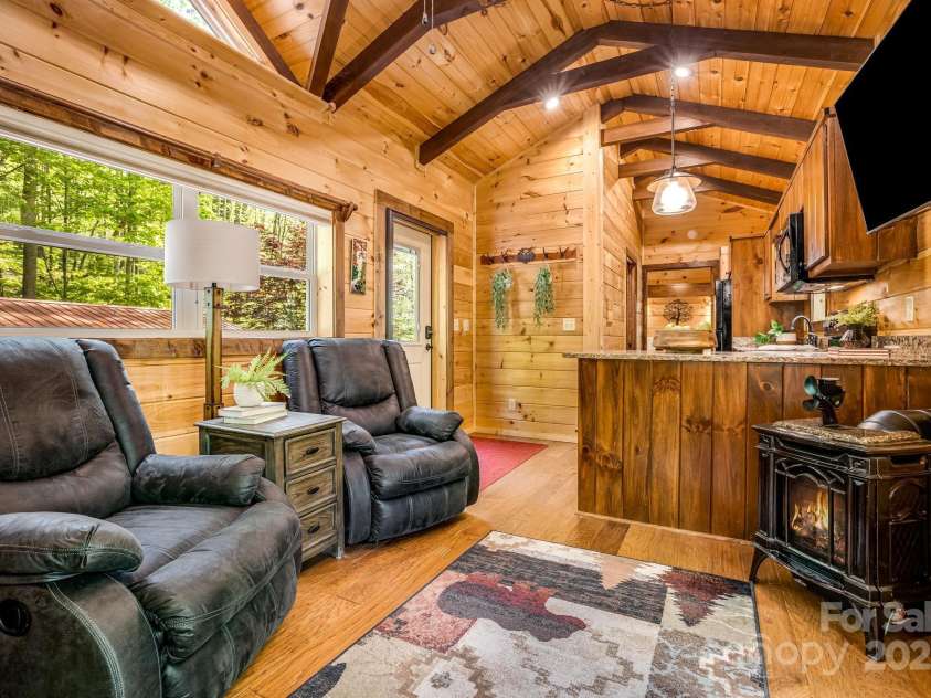 214 & 216 Log Gap Road, Fairview, NC 28730.  MLS# CAR4234130, YatesRealty ID 18480. Cozy Interior, Vaulted Ceilings