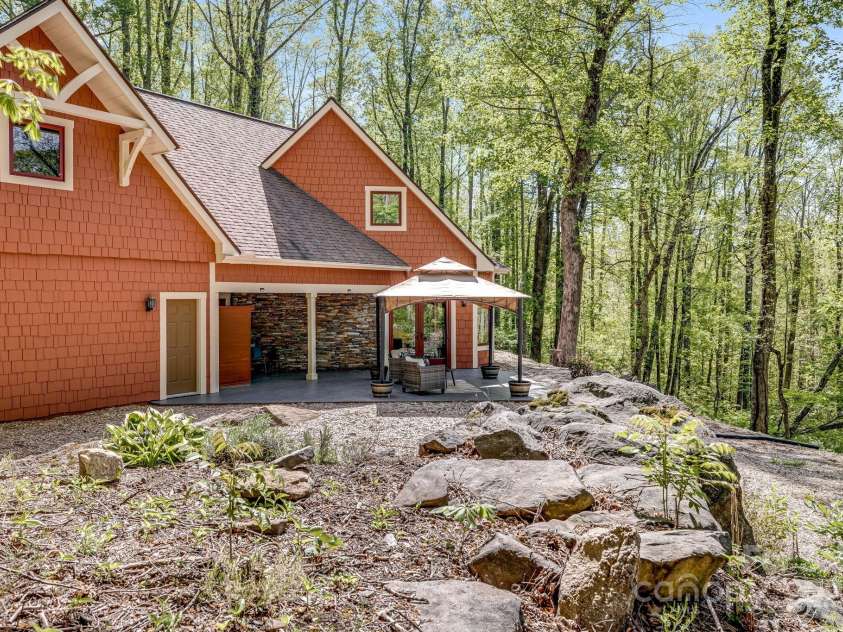 214 & 216 Log Gap Road, Fairview, NC 28730.  MLS# CAR4234130, YatesRealty ID 18480. Gorgeous Landscaping