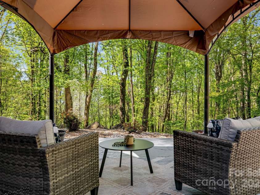 214 & 216 Log Gap Road, Fairview, NC 28730.  MLS# CAR4234130, YatesRealty ID 18480. Peace and Tranquility