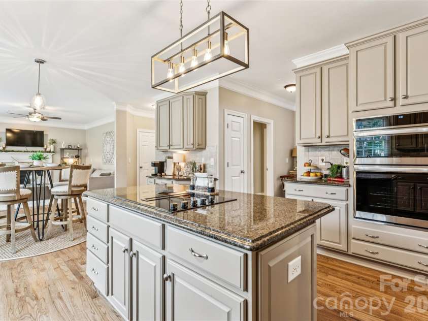 501 Conaway Court, Waxhaw, NC 28173.  MLS# CAR4354200, YatesRealty ID 18480. 