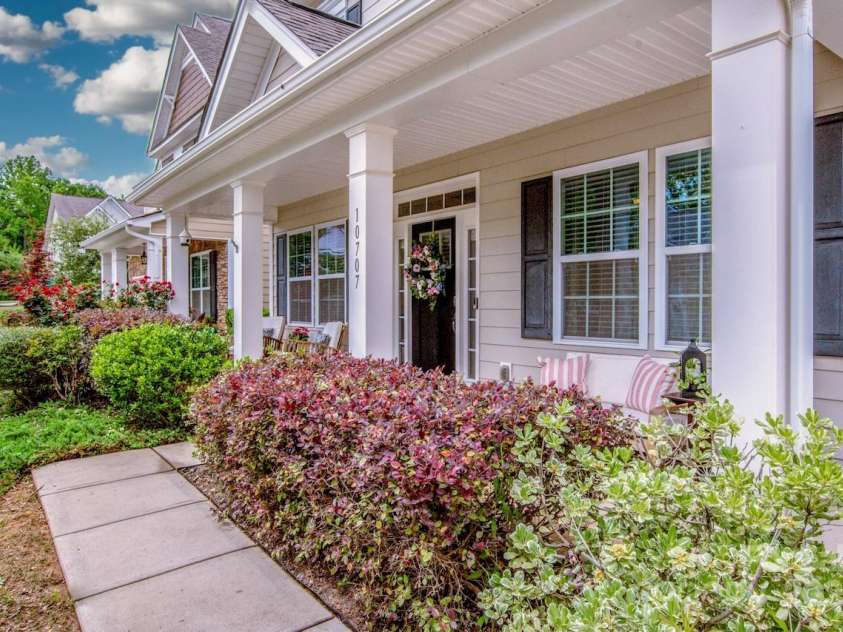 10707 Charmont Place, Huntersville, NC 28078.  MLS# CAR4248920, YatesRealty ID 18481. 