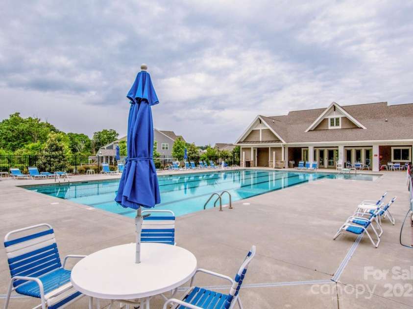 10707 Charmont Place, Huntersville, NC 28078.  MLS# CAR4248920, YatesRealty ID 18481. 