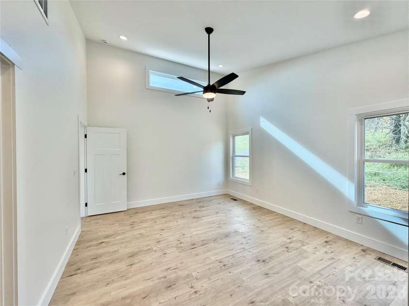 21 Ponder Street, Mars Hill, NC 28754.  MLS# CAR4311868, YatesRealty ID 18481. 