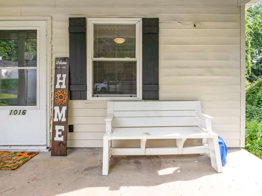 1016 10th Avenue, Gastonia, NC 28052.  MLS# CAR4259929, YatesRealty ID 18482. 