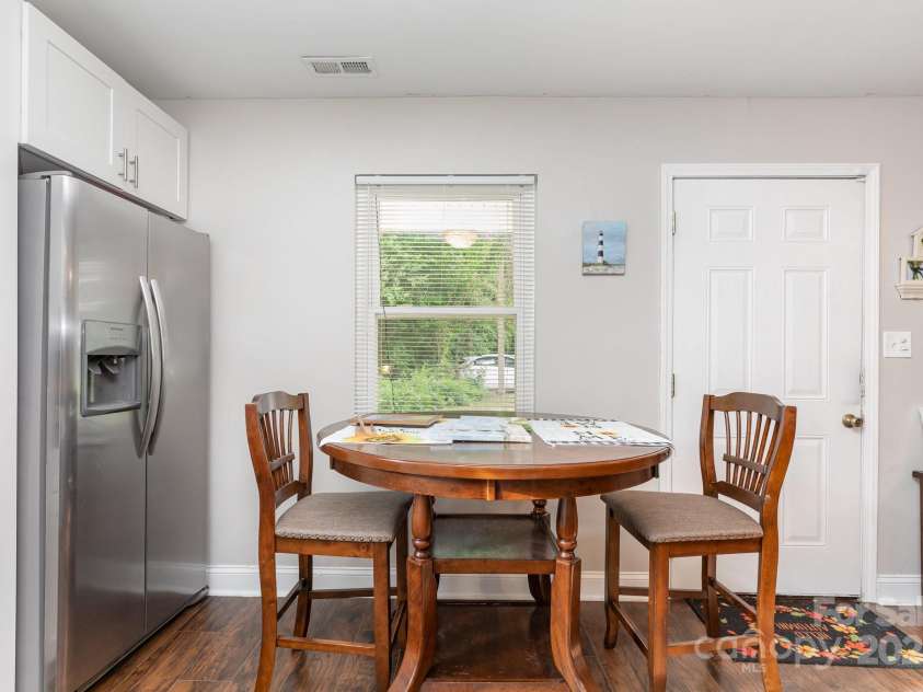 1016 10th Avenue, Gastonia, NC 28052.  MLS# CAR4259929, YatesRealty ID 18482. 