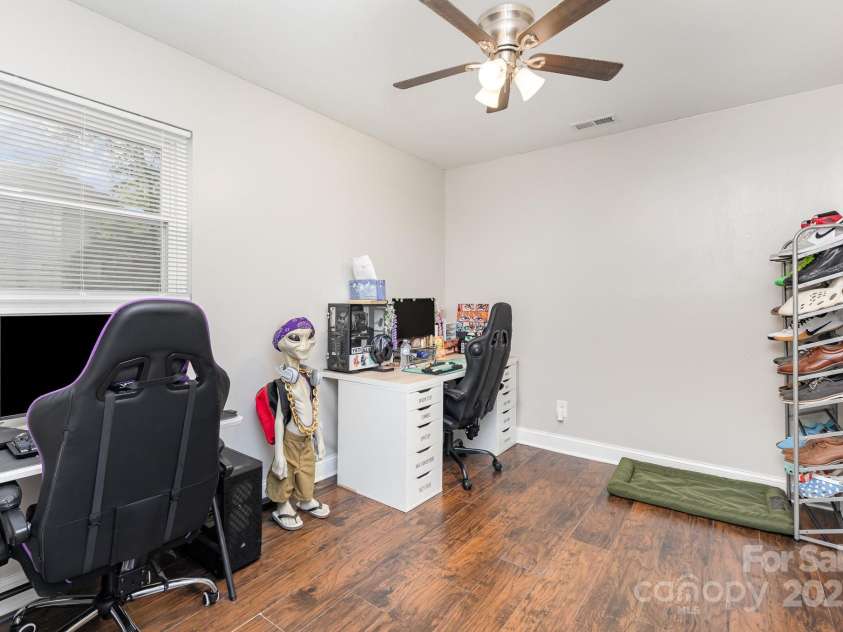 1016 10th Avenue, Gastonia, NC 28052.  MLS# CAR4259929, YatesRealty ID 18482. 