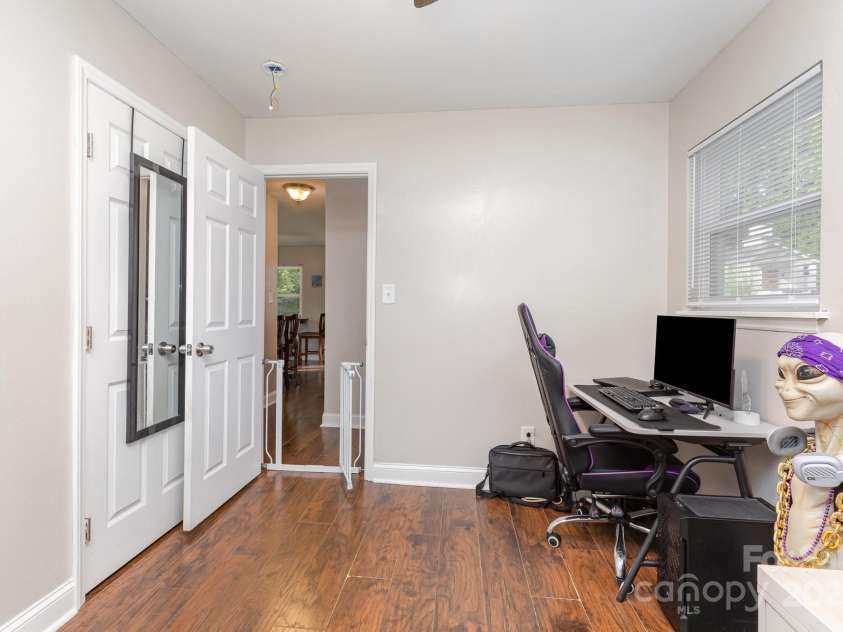 1016 10th Avenue, Gastonia, NC 28052.  MLS# CAR4259929, YatesRealty ID 18482. 