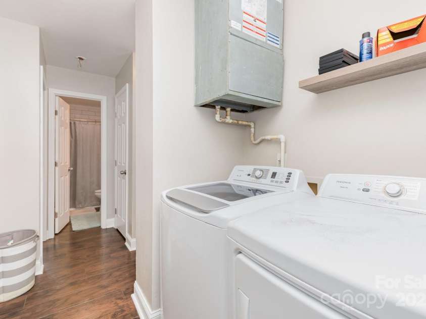 1016 10th Avenue, Gastonia, NC 28052.  MLS# CAR4259929, YatesRealty ID 18482. 