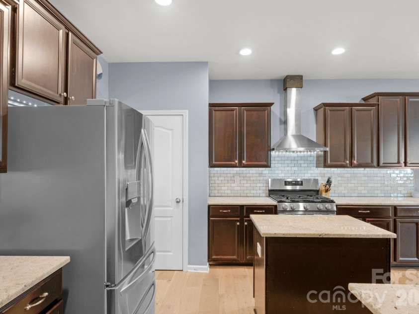 2637 Southern Trace Drive, Waxhaw, NC 28173.  MLS# CAR4336357, YatesRealty ID 18482. 