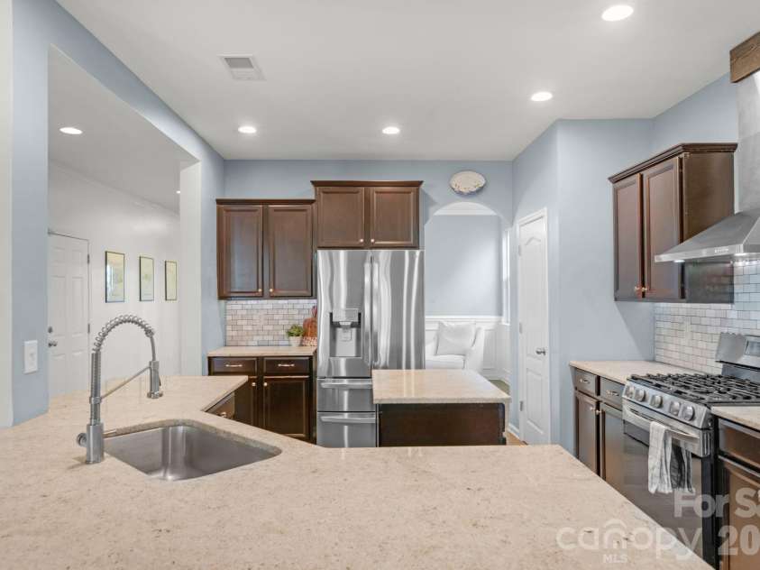 2637 Southern Trace Drive, Waxhaw, NC 28173.  MLS# CAR4336357, YatesRealty ID 18482. 