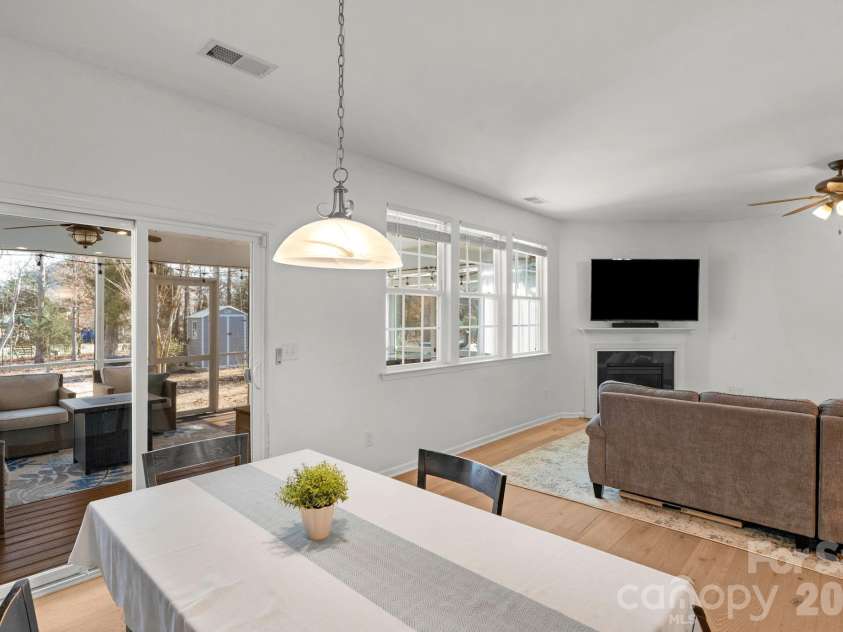 2637 Southern Trace Drive, Waxhaw, NC 28173.  MLS# CAR4336357, YatesRealty ID 18482. 
