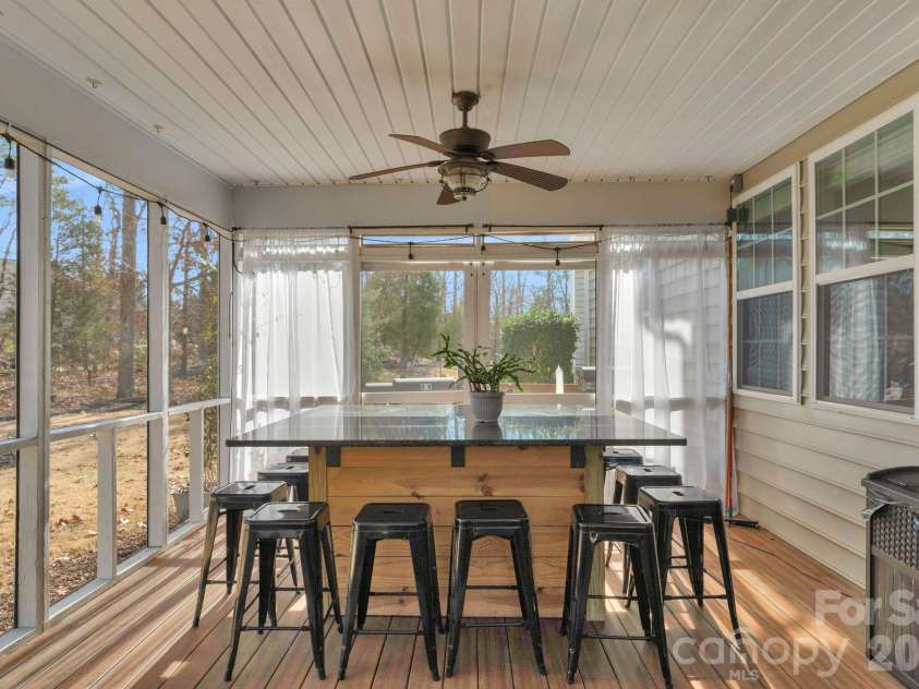2637 Southern Trace Drive, Waxhaw, NC 28173.  MLS# CAR4336357, YatesRealty ID 18482. 