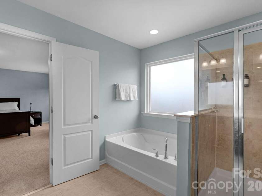 2637 Southern Trace Drive, Waxhaw, NC 28173.  MLS# CAR4336357, YatesRealty ID 18482. 