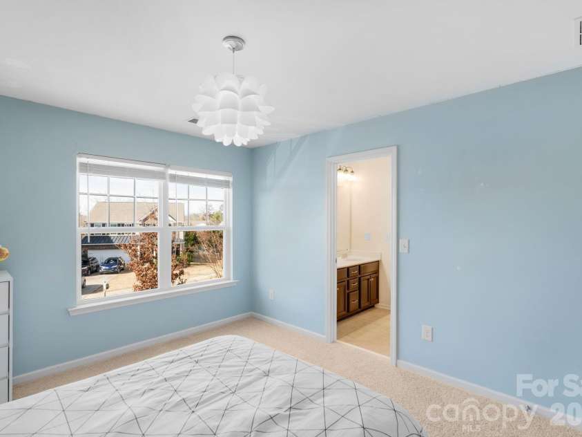 2637 Southern Trace Drive, Waxhaw, NC 28173.  MLS# CAR4336357, YatesRealty ID 18482. 