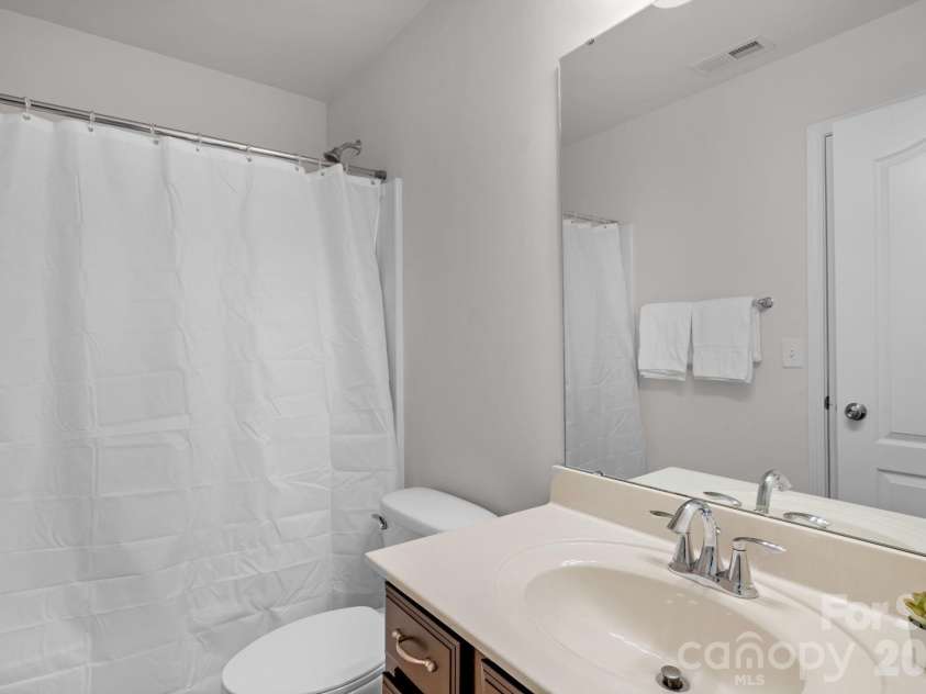 2637 Southern Trace Drive, Waxhaw, NC 28173.  MLS# CAR4336357, YatesRealty ID 18482. 