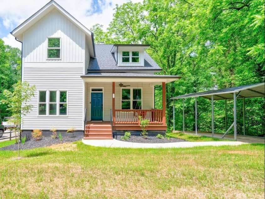 600 Cline Avenue, Newton, NC 28658.  MLS# CAR4258878, YatesRealty ID 18484. Front