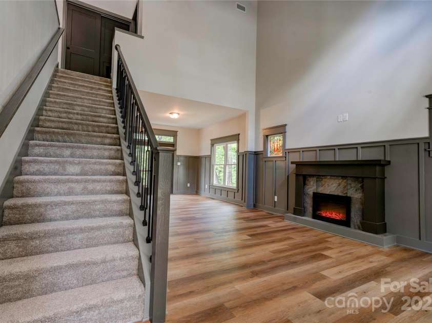 600 Cline Avenue, Newton, NC 28658.  MLS# CAR4258878, YatesRealty ID 18484. Living Room